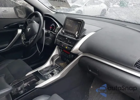 2024 Mitsubishi Eclipse Cross Se S-Awc z USA, uszkodzony, nr VIN JA4ATWAAXRZ008423